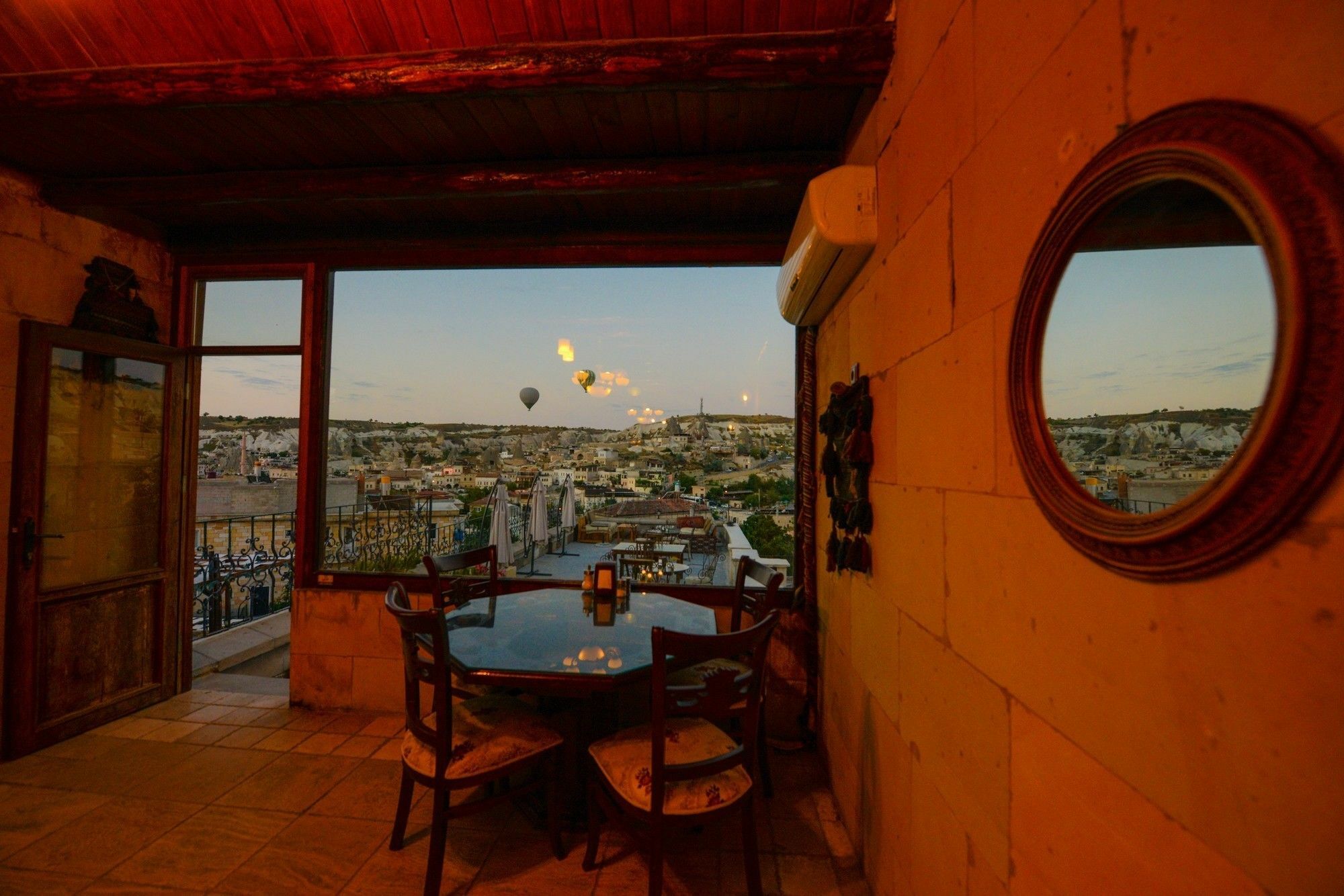 גורמה Vineyard Cave Hotel מראה חיצוני תמונה