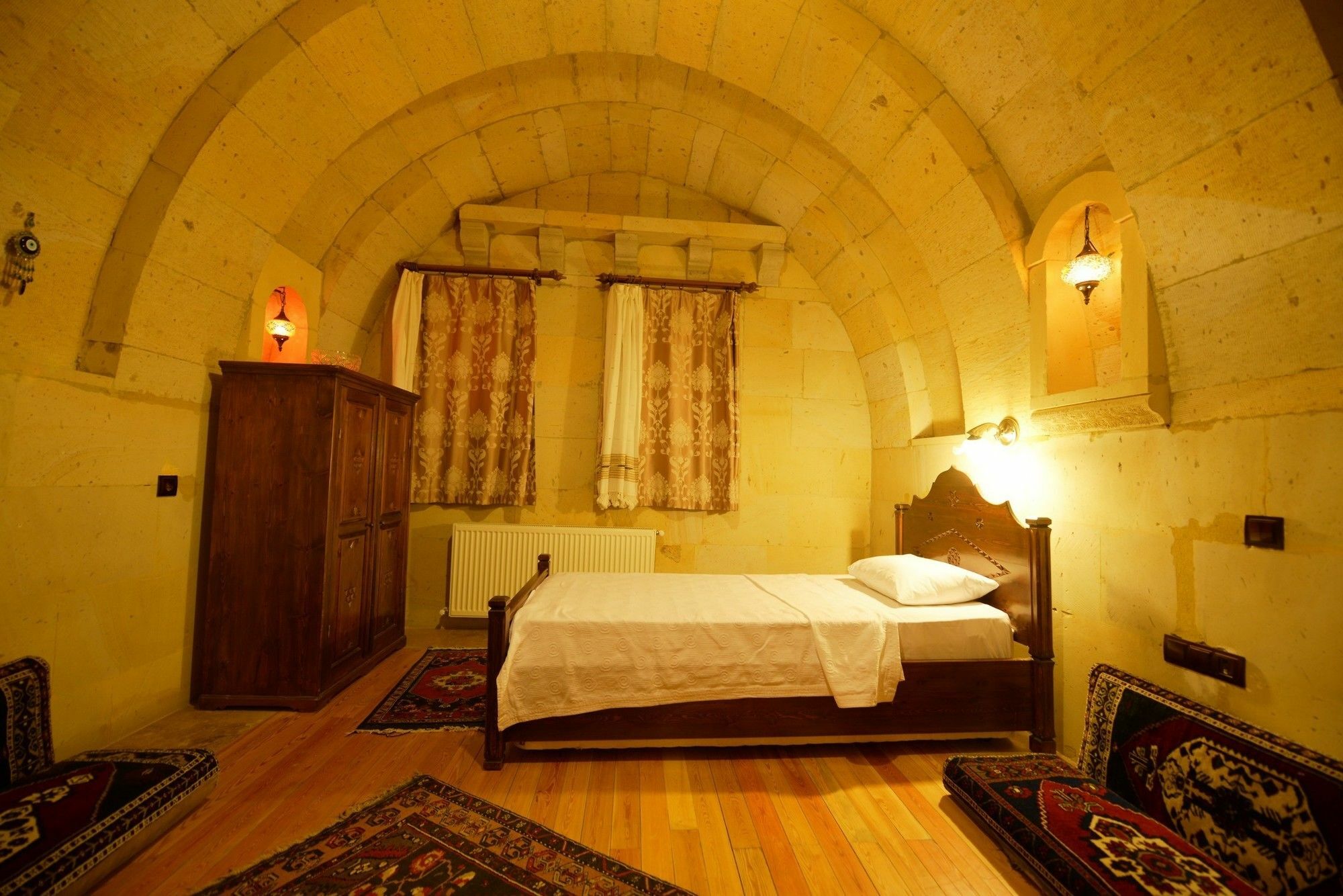גורמה Vineyard Cave Hotel מראה חיצוני תמונה