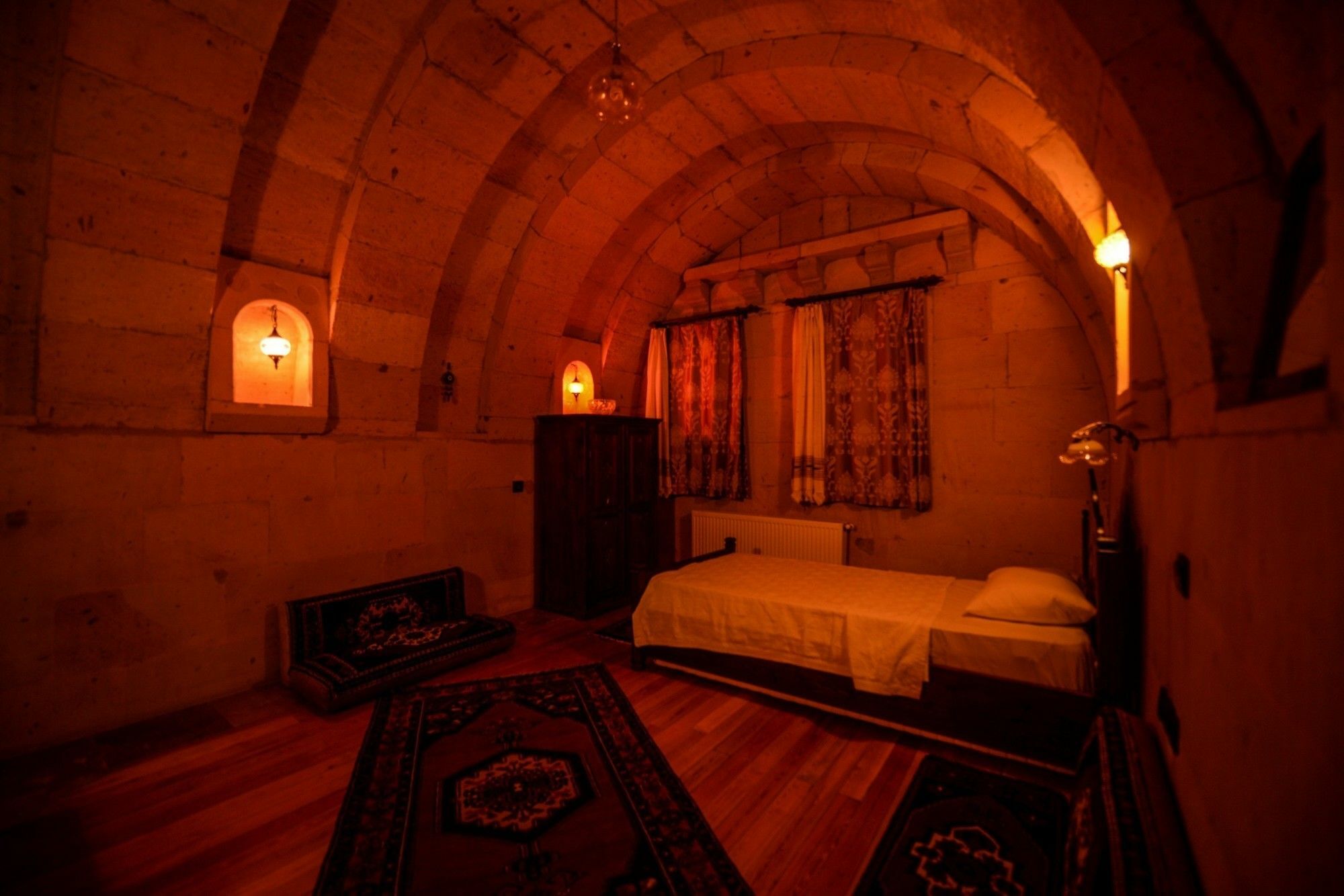 גורמה Vineyard Cave Hotel מראה חיצוני תמונה