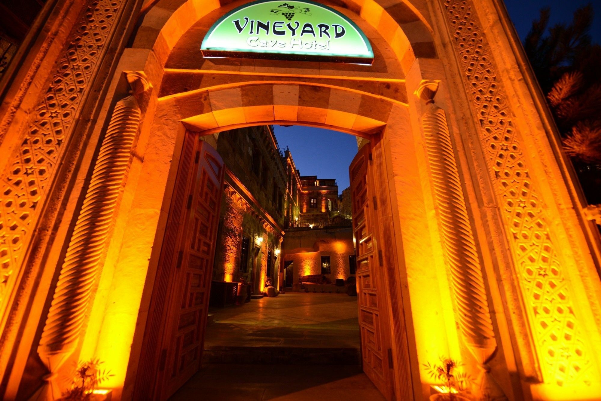 גורמה Vineyard Cave Hotel מראה חיצוני תמונה