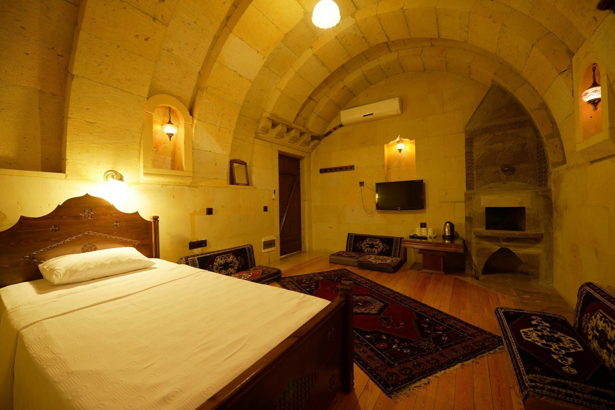 גורמה Vineyard Cave Hotel מראה חיצוני תמונה