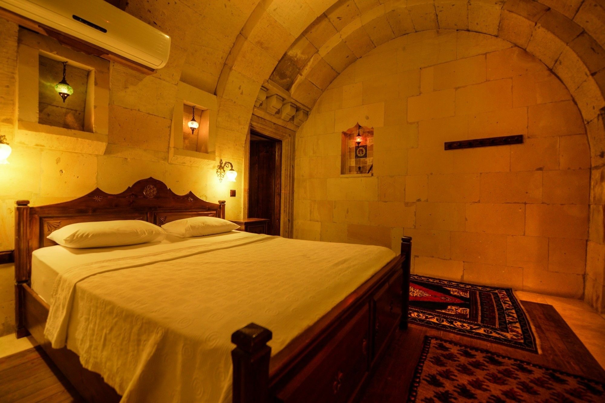 גורמה Vineyard Cave Hotel מראה חיצוני תמונה